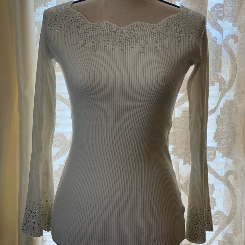 White off shoulder bell sleeve top